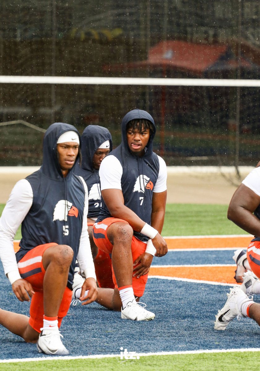 Im officially in the Transfer Portal. Redshirt Freshmen. All Glory To God.
4.0 GPA 6’0 200 lbs ATH