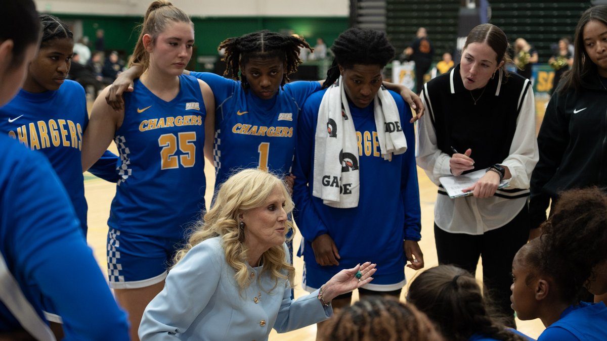 New Haven Women's Basketball tweet media