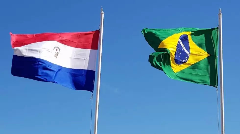 🇧🇷🇵🇾El "Impuesto a los Millonarios" de Brasil, posiciona aún más a Paraguay
📍Nuestro país se posiciona no solo como un vecino, sino como la estrategia de "offshore" legal 
📍A diferencia de Brasil (que grava tu renta mundial), Paraguay solo grava lo que ganas dentro de Paraguay