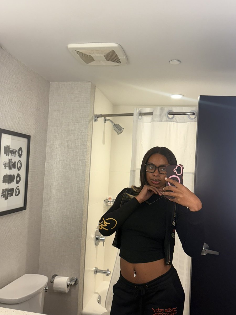 janasinterlude's tweet image. kks im in miami, send every sugar daddy/ trick you know!