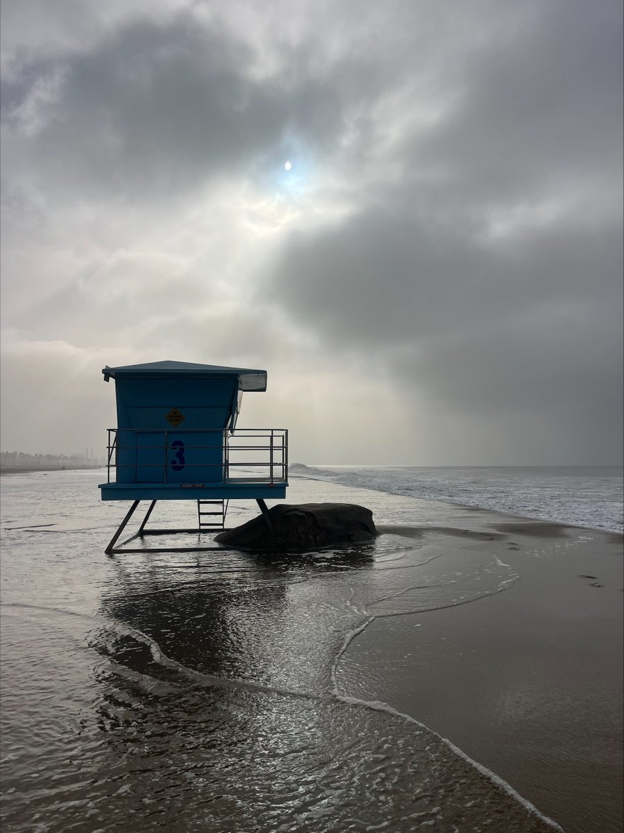 CityofHBPIO's tweet photo. HB will experience King Tides over the next several days. These exceptionally high tides can cause coastal flooding, especially along nearby streets, walkways, and low-lying areas.

Marine Safety is asking the community to use caution:
• If you go in the water, swim near a lifeguard tower.
• Keep your distance from the shoreline and avoid flooded areas.
• Monitor local weather updates for changing conditions.

Forecast Overview:
• December 4: 7.0 ft high tide at 7:32 a.m. | Surf 3–4 ft
• December 5: 7.0 ft high tide at 8:16 a.m. | Surf 2–3 ft+
• December 6: 6.9 ft high tide at 9:03 a.m. | Surf 2–3 ft+

If you would like to pick up sandbags, the City offers free self-serve sandbag fill stations at the following locations (bring your own shovel & don’t overload your vehicle):
• Edison Community Center – 21377 Magnolia St. (Available 24/7)
• Warner Fire Station – 3831 Warner Ave. (Available 24/7)
• Corporate Yard – 17371 Gothard St. (Mon–Fri, 8 a.m.–4 p.m.)