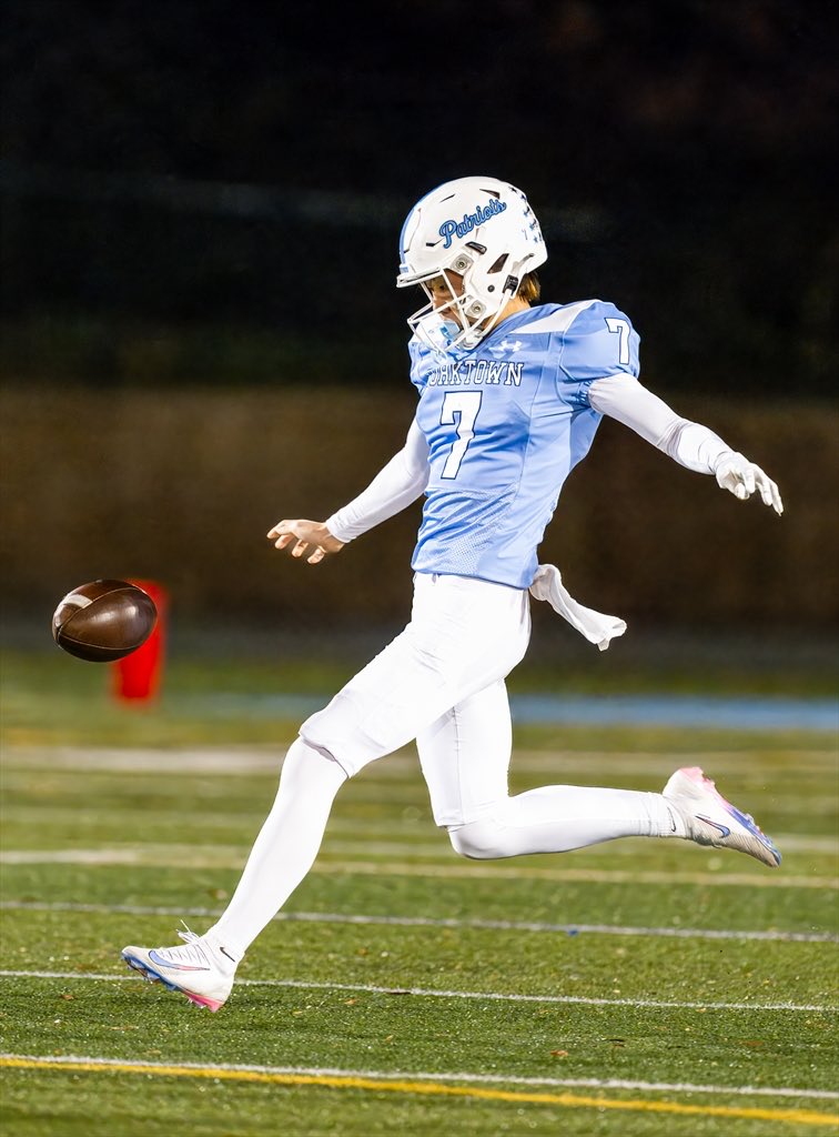 maxyoon_'s tweet photo. Honored to be named 2nd Team All Region Punter. Thank you coaches and teammates for an unforgettable season!
@YHSPatriotsFB @KohlsHighlights @KohlsKicking @BretCulbertson @kirkkicks @D_Madden_Punter @97RyanJones @carljfred 
@GoLions1934 @__Maggio 
@PrepRedzoneVA @AllMadden42 @tdhald