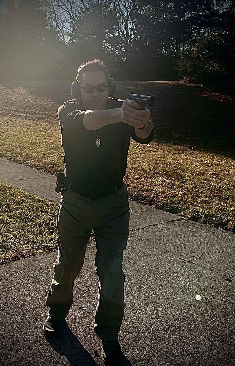 Dean Cain tweet media