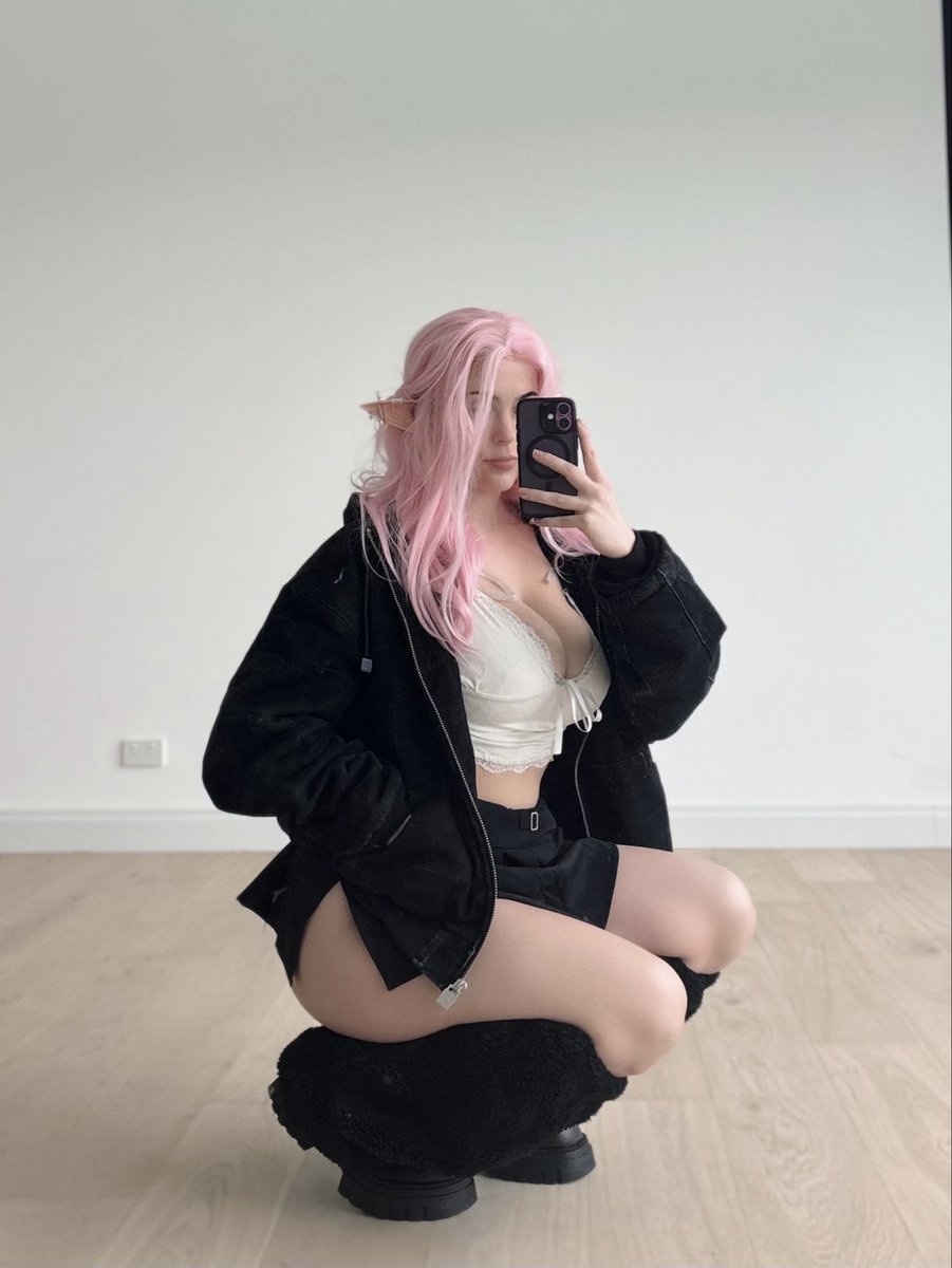 BEE 🩷 tweet media