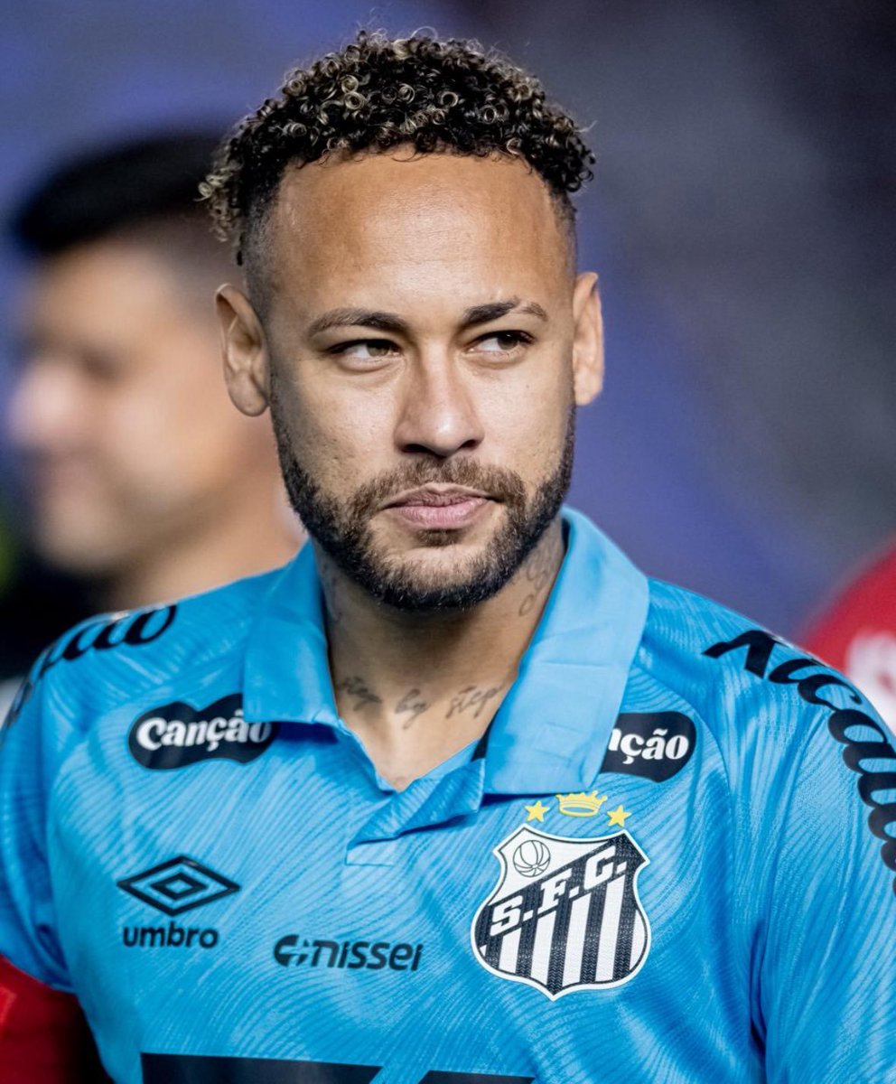 🥺❤️ This is TRUE LOVE for the game from Neymar:

• Picked up a meniscus knee injury

• Doctors strongly recommended surgery

• Was advised not to play — but refused with Santos fighting relegation

• Has been playing through the pain, having 6 G/A in his last 3 games,