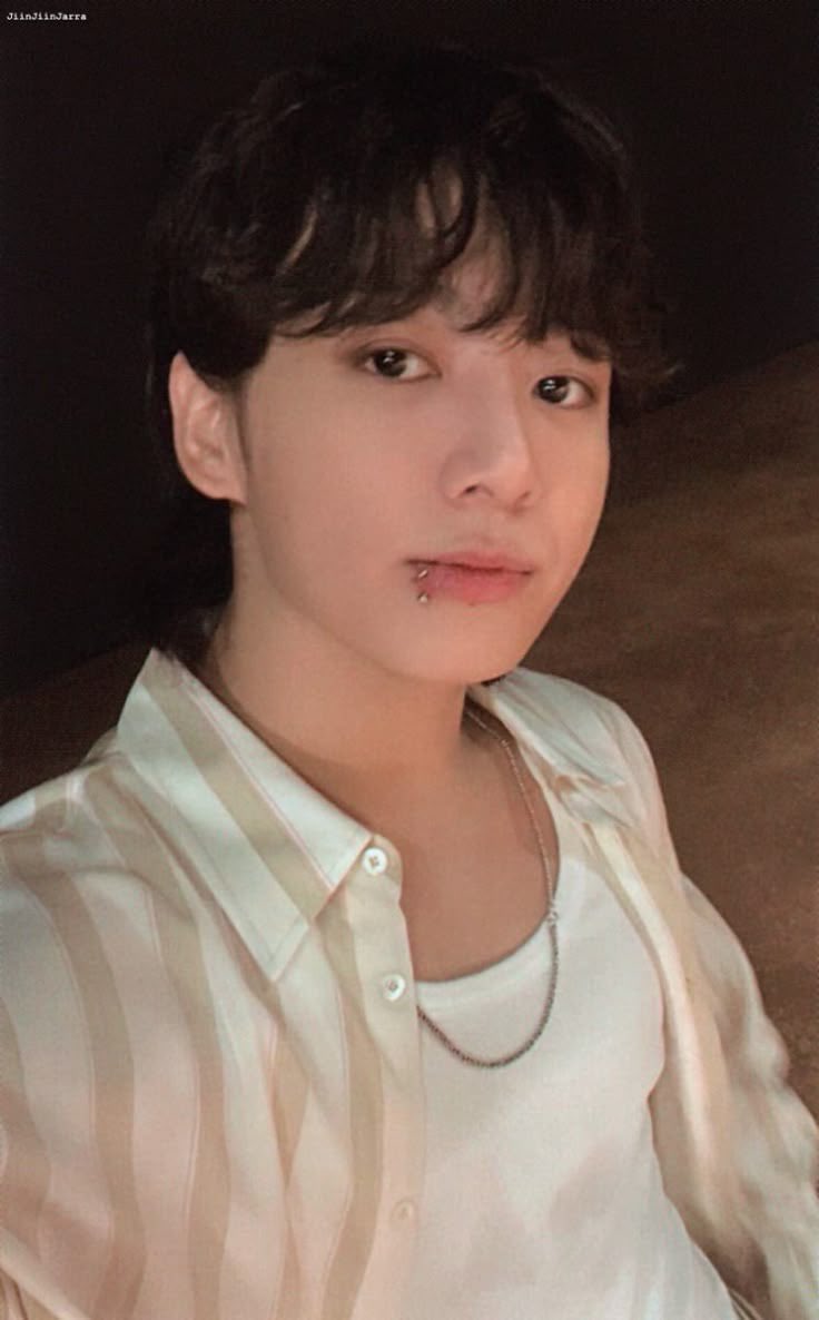 jikookrawr's tweet photo. alguém sabe me dizer o valor desse pc? https://t.co/i00k4Dm5KT