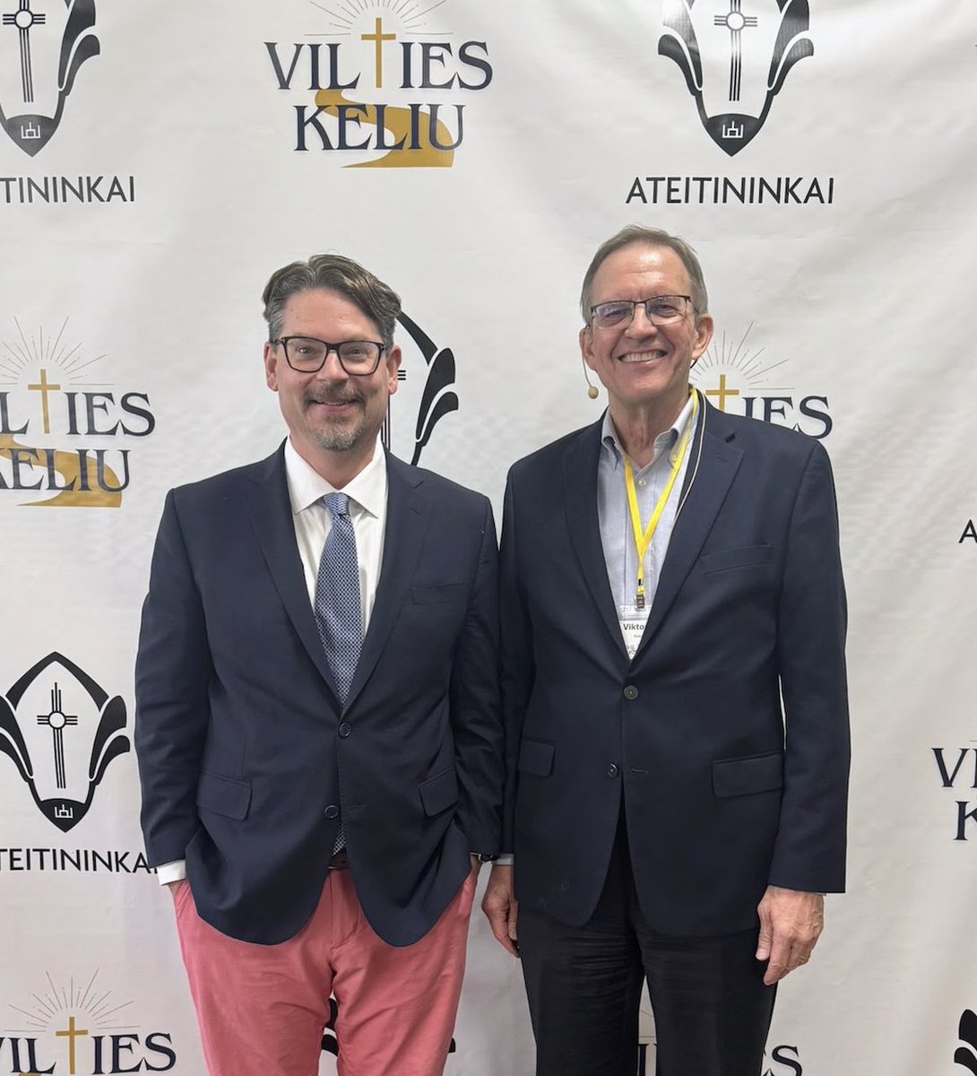 So good to be with Victor Nakas at the Lithuanian World Center in Chicago Land this past weekend talking about "For Better: 5 Keys to Forging a Strong and Stable Marriage"