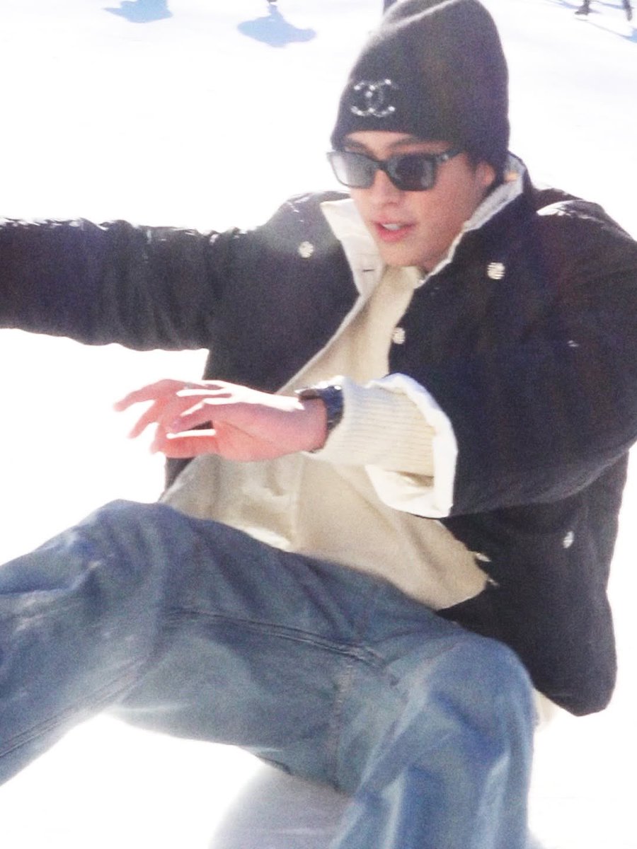 🥹⛸️✨
cr: apiwichbang

GEMINI IN CHANEL METIERS D'ART

<a href="/CHANEL/">CHANEL</a> <a href="/gemini_ti/">gemini_nt</a>
#CHANELXGEMINI
#CHANELMETIERSDART
#CHANELSHOW