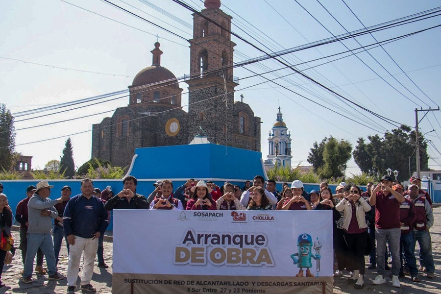 Inician trabajos coordinados para renovar el alcantarillado sanitario en el Barrio de La Magdalena

<a href="/TonantzinFdz/">Tonantzin Fernández</a> <a href="/GobiernoCholula/">Gobierno de Cholula</a> 

tinyurl.com/3akxrfya