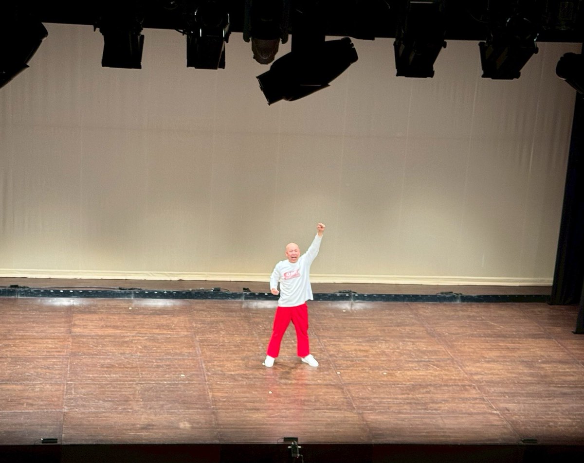 Chiwawasama11's tweet photo. 第二回単独ライブご来場いただいた皆様に改めて感謝申し上げます！！！

無事に最後まで倒れずやりきれました！！
🌸単独ライブ成功🌸

いったん全部出し尽くした！
またやりたくなったらやります！

後日配信も準備しておりますので、少々お待ちください！！！

#ハギノリザードマン単独 https://t.co/Z7ZvlnjmUZ