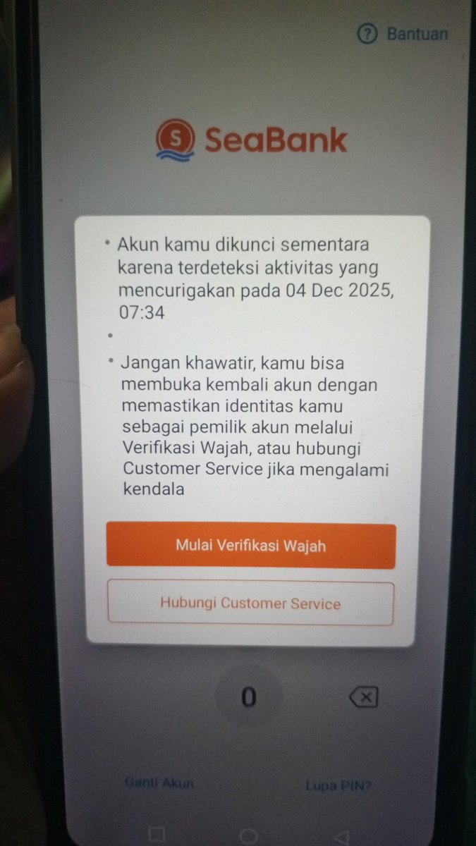 Sedih banget mau buka akun seabank emak karna ada yg tf uang takziah 1jt tapi aku ga tau PINnya, eh disuruh verifikasi wajah...
Sekarang udah ga bisa tbtb nyodorin kamera di depan muka emak..