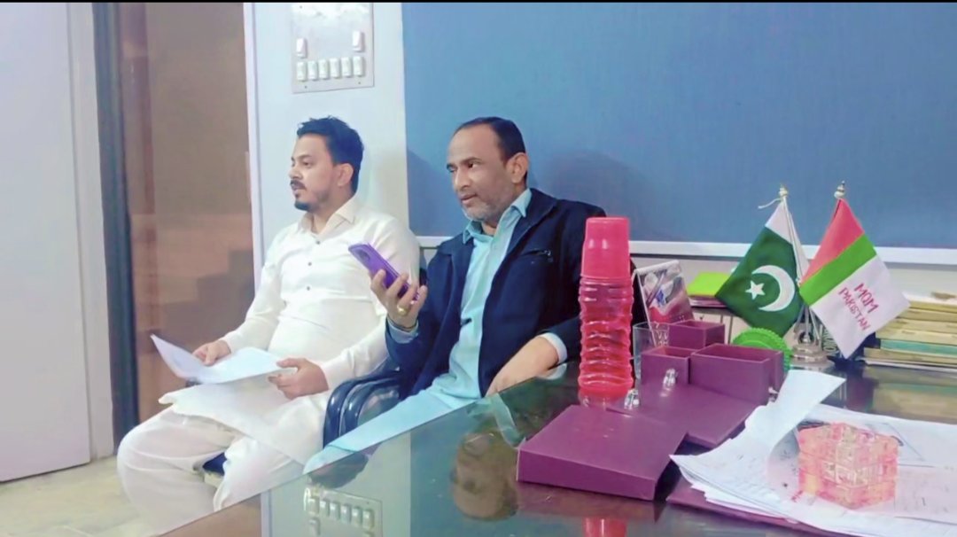 uc16bofficial's tweet image. Landhi Town Member #Basit uz Zama and UC 16B Joint UC Organizer #Ghayas uddin visited Korangi Zaman Town and learned about the free #NAVTTC courses being offered under #MQM Pakistan’s “#Learn to Earn” program. They obtained forms to enroll the people of Landhi in this program.