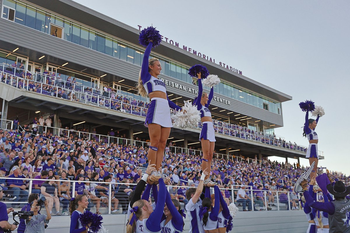TarletonState's tweet image. The countdown is on, 48 hours until football takes over the Ville!

Start the weekend at Texan Alley After Dark with a free concert by Giovannie and the Hired Guns and food trucks, then pack Memorial Stadium as Tarleton State hosts North Dakota in Round Two of the FCS playoffs!
