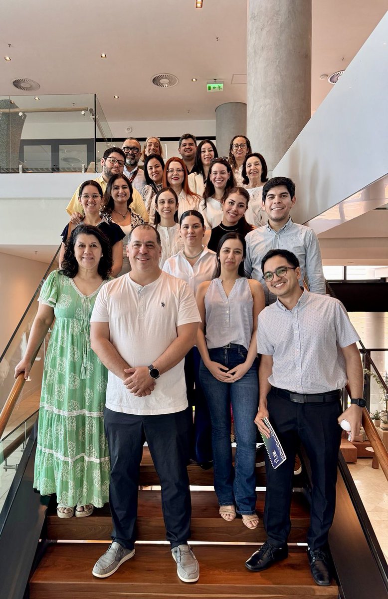Feliz Día a todos los Médicos del Departamento de Hematología del HCIPS🧑🏻‍⚕️🩺👨🏻‍⚕️🔬🩸

#HematoIPS