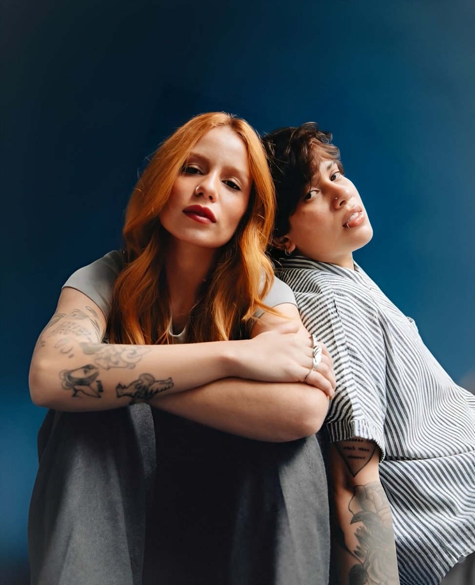 yoursvillain's tweet photo. POSSO falar
nada mais saboroso que uma ruiva e morena servindo juntas https://t.co/dlTC33A8ci