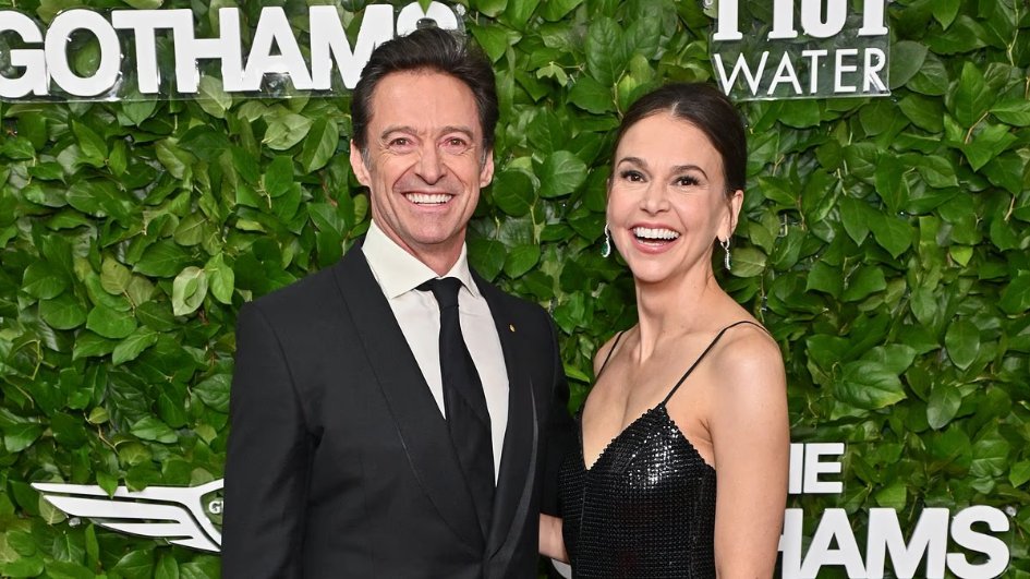 IreneQueen1e's tweet photo. Hugh Jackman and Sutton Foster dazzled at the Gotham Awards, beaming with love on the red carpet following Jackman's split from Deborra-Lee Furness.   https://t.co/fryRvEMUkl https://t.co/o1Sp30dOT1
