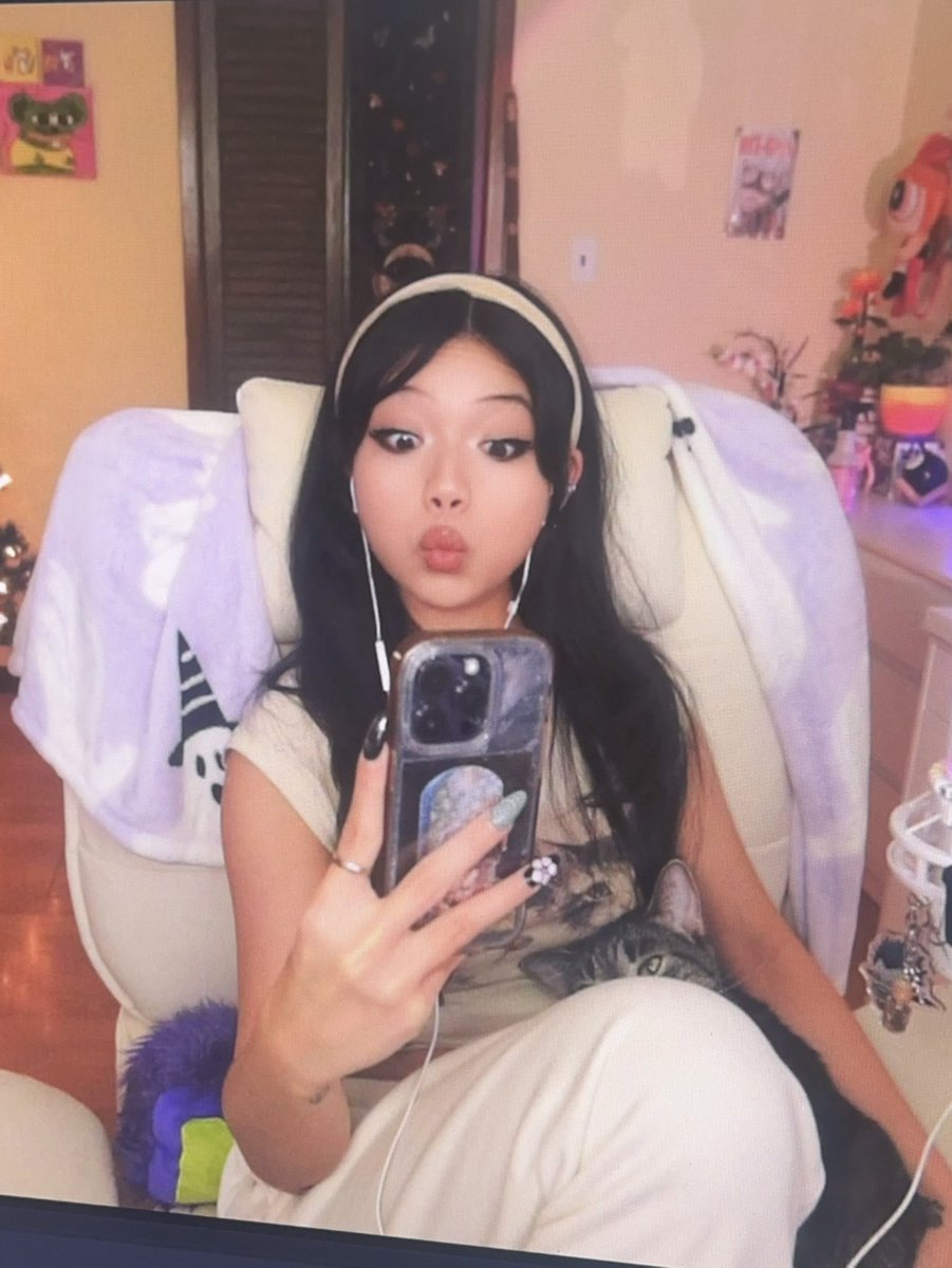 ratgirl tweet media