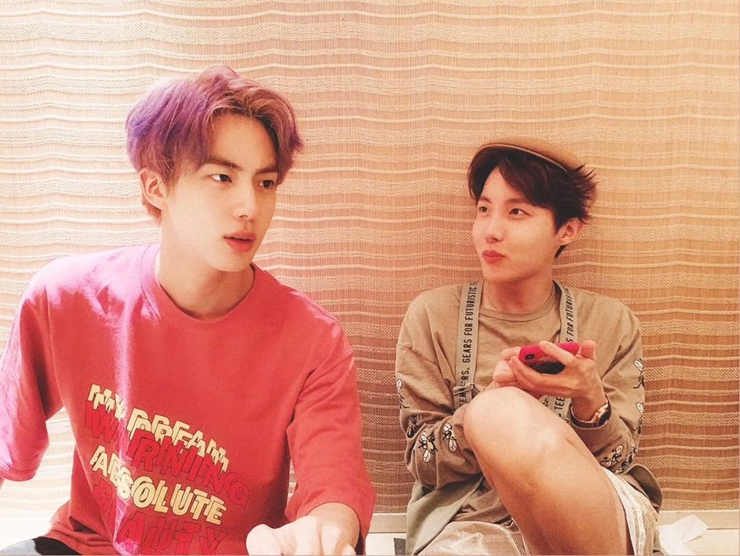 dalbitbangtan's tweet image. 📸 INSTAGRAM

J-Hope stories:
HAAPPPYYY BIRTHDAYYYY @/Jin 🫶