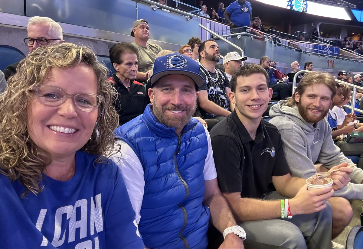 john r evans tweet media