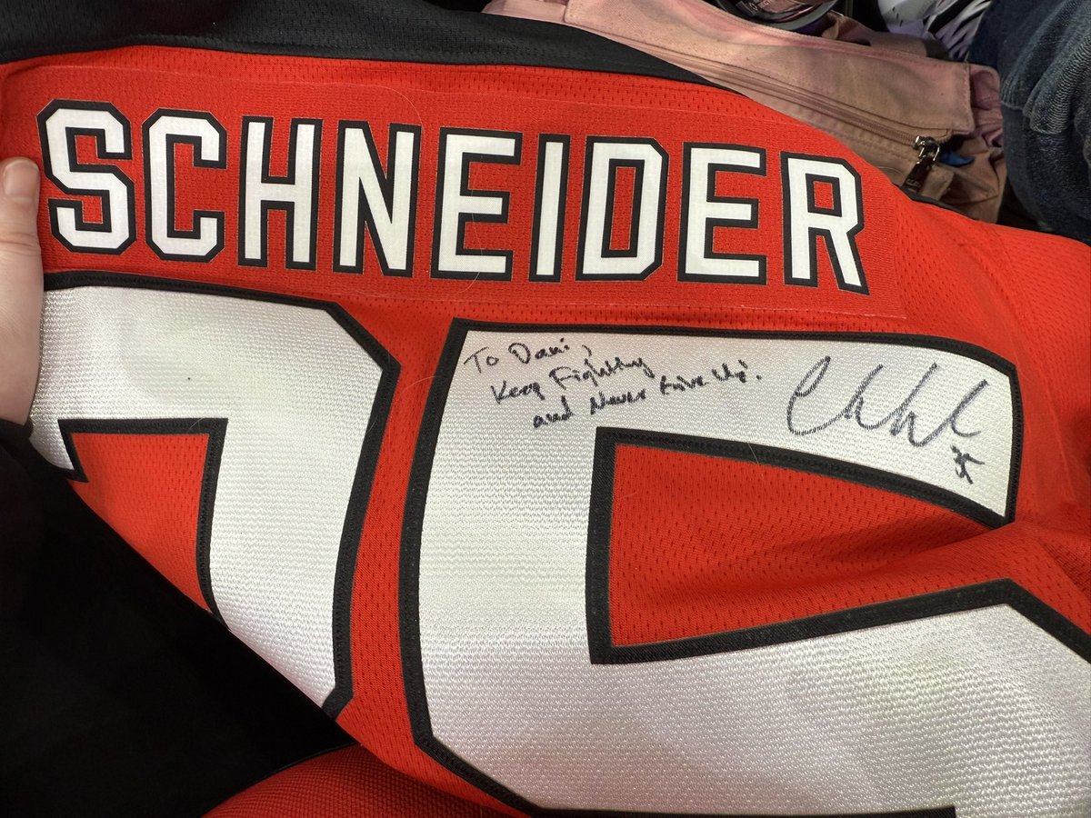 DevilsDogDuo's tweet photo. Thank you Cory for helping me make awesome memories through my fight! Was great to finally see you and say thank you after all these years! #njdevils #msstrong https://t.co/xXIELyVu4D
