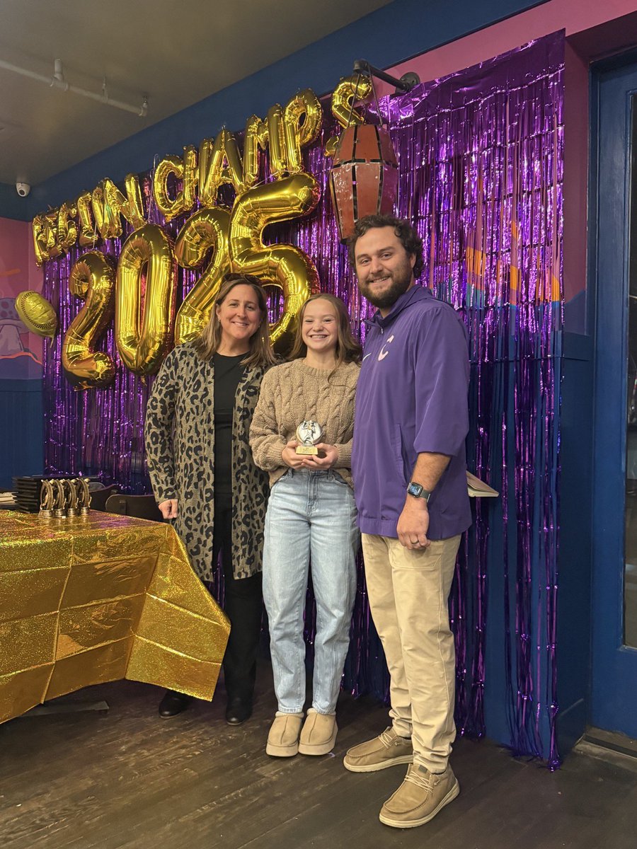 Scallan2030's tweet photo. Tonight I closed out my middle school career. I could not have asked for better coaches for these 3 years. I earned the all region award and offensive MVP.  
In 18 games: 
AVG- .511
SLG- .723
H - 24
RBI - 19
Runs- 23
SB- 12 https://t.co/S9hnhXpCtC