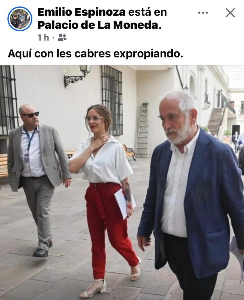 R1pper_Doc's tweet image. Emilio Espinoza Arellano
6 palos de la tuya
Cargo: Encargado de comunicaciones de Carlos Montes

Y le pagan 6 palos para publicar esta imbecilidad