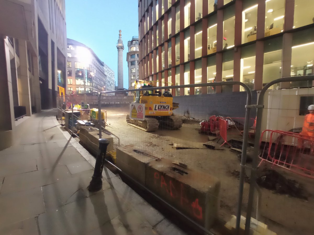 MacLondon tweet media