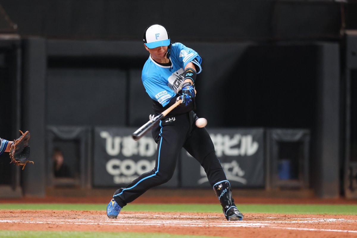 郡司裕也選手が「2025 スカパー！ドラマティック・サヨナラ賞 年間大賞