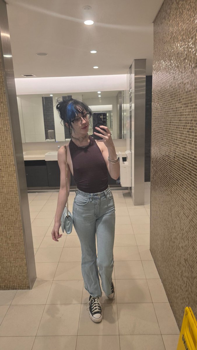 April__Rose tweet media