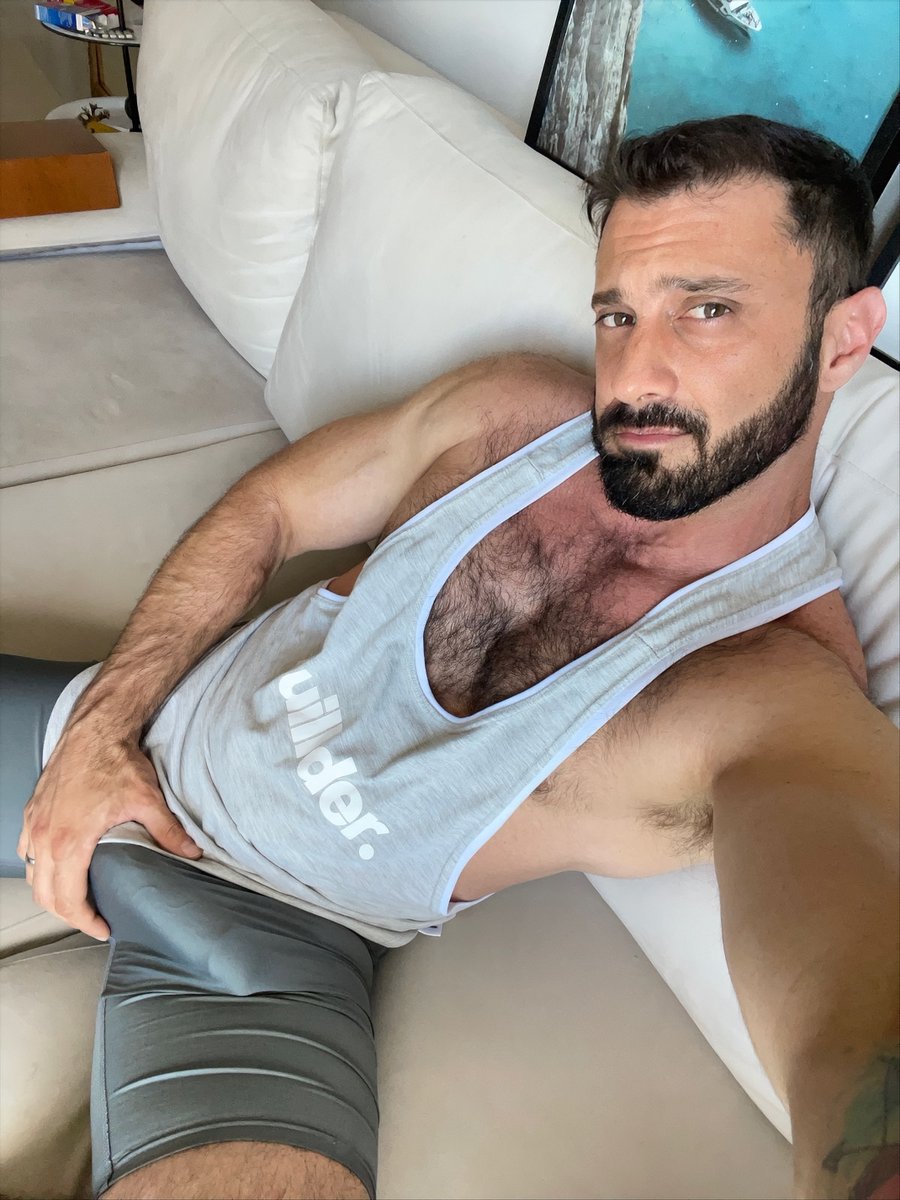 Retweet if you’re 🏳️‍🌈 too