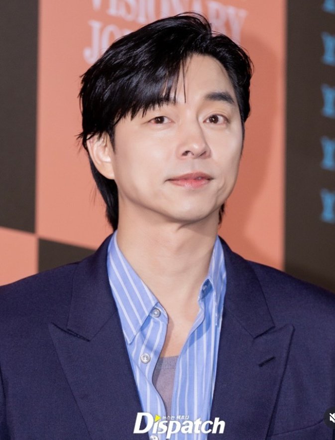 GongYooForumBr's tweet photo. Elegância e estilo by #LouisViutton 🤍

#gongyoo
Cr: @koreadispatch (iG) https://t.co/0yn603aEIp