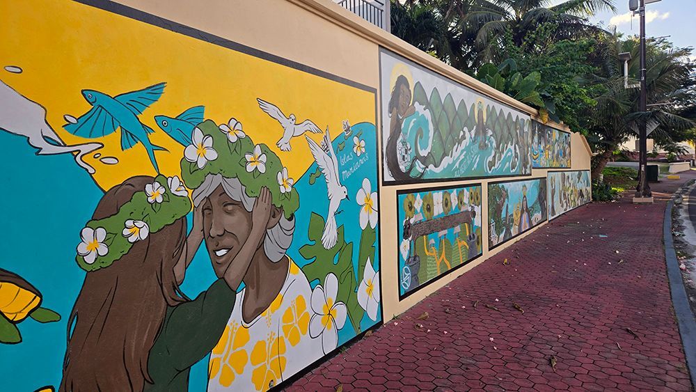TheGuamGuide's tweet image. Island culture, color, and creativity...right here in Tumon 💛🌺

Tell us: what’s one Guam mural you think everyone should see? 

#guam #murals #art #guamculture #exploreguam