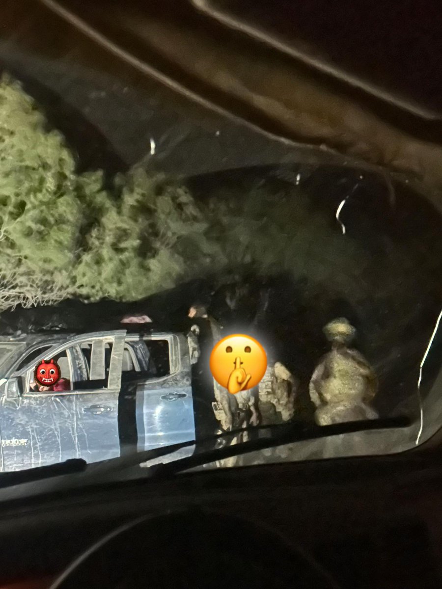 Narco terroristas del CDN:

Intento de sicarios de la narco terrorista organización del Cartel del Noreste/Zetas de #NuevoLaredo #Tamaulipas operando entre brechas en límites de #NuevoLeón y #Coahuila esta operativa es conocida como "Operativa Candela" ya que opera en el