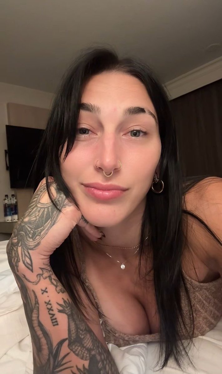 𝗿𝗵𝗲𝗮 “𝟷𝟷 𝚒𝚗𝚌𝚑” 𝗿𝗶𝗽𝗹𝗲𝘆 🏳️‍⚧️ tweet media