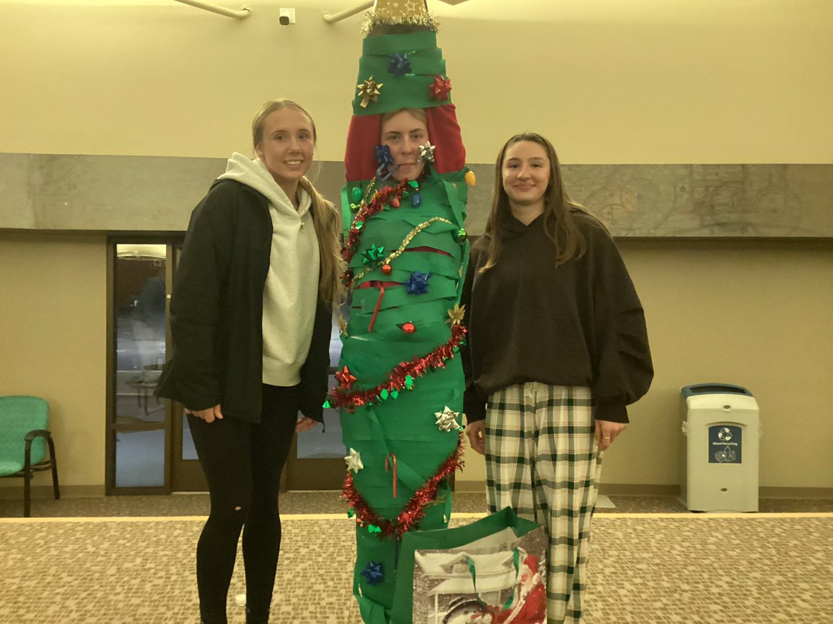 Coach Kelly Gahn tweet media