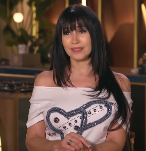 medicenelias_'s tweet photo. Jugadisima la JAPI que tiene Marixa en la remera #MasterChefCelebrity #MasterChefCelebrityArgentina https://t.co/5s3Yx3Knvh