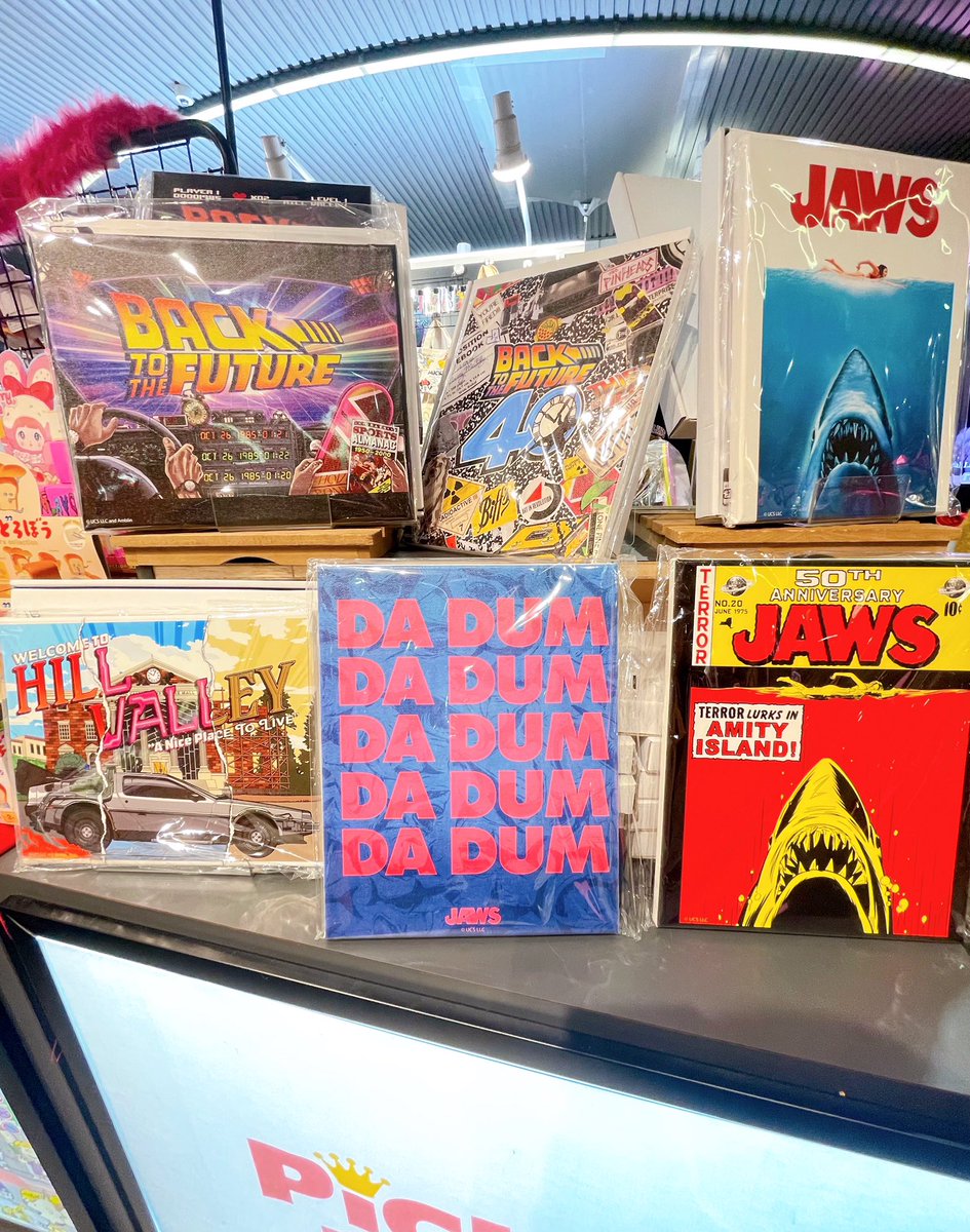 💜本日の営業時間は21時まで💜

Back to  the Future やJAWSのアートパネルを入荷しております🌟
インテリアとしても使えるオシャレなデザインです‼️

渋谷にお越しの際はぜひお立ち寄りください🐾

＃PickUpランキン 
#渋谷 
#backtothefuture 
#JAWS