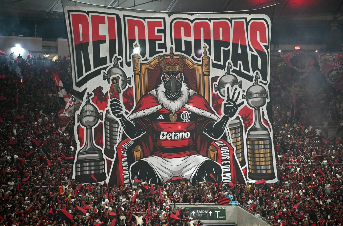 LibertadoresBR's tweet photo. 💪🏆 O tetracampeão da CONMEBOL #Libertadores em sua volta ao @maracana!

❤️🖤 @Flamengo ⭐️ #GloriaEterna https://t.co/OsFnDDaZLU