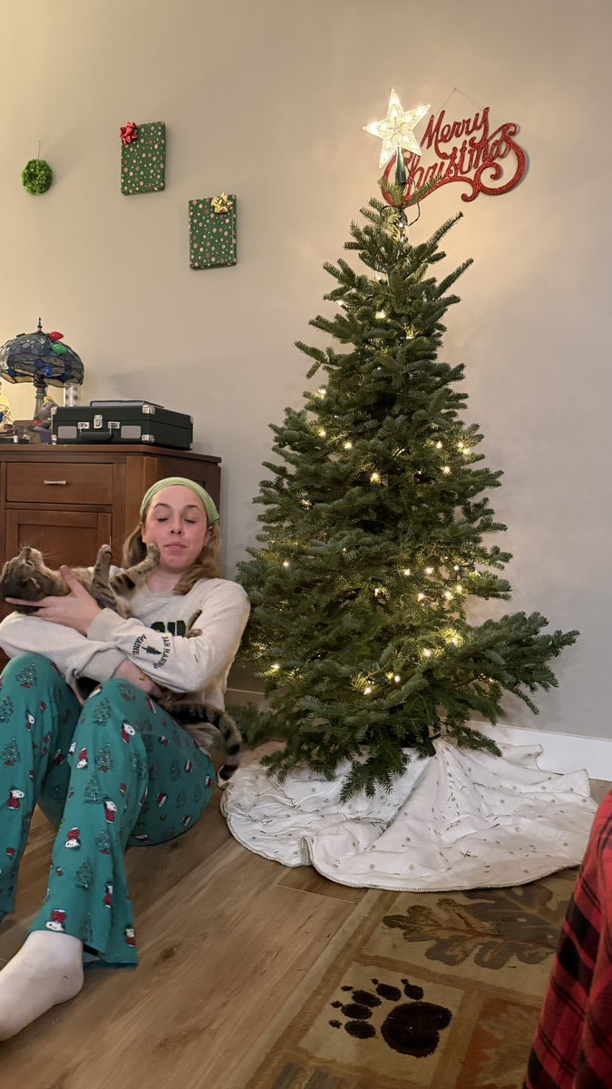 TylerKruszTV's tweet image. First real tree photoshoot…. harder than expected!