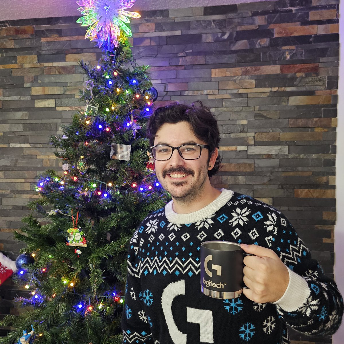 MudcatTV's tweet image. Our latest gaming  obsession is Mage Arena! Join @BeccaGodsey and I for a magical night sponsored by @LogitechG

LIVE NOW

And be sure to check out Logitech&apos;s holiday deals to help you keep playing!

 g.logi.link/TisTheSeason

#LogitechGPartner #TistheSeasontoPlay #keepplaying #ad