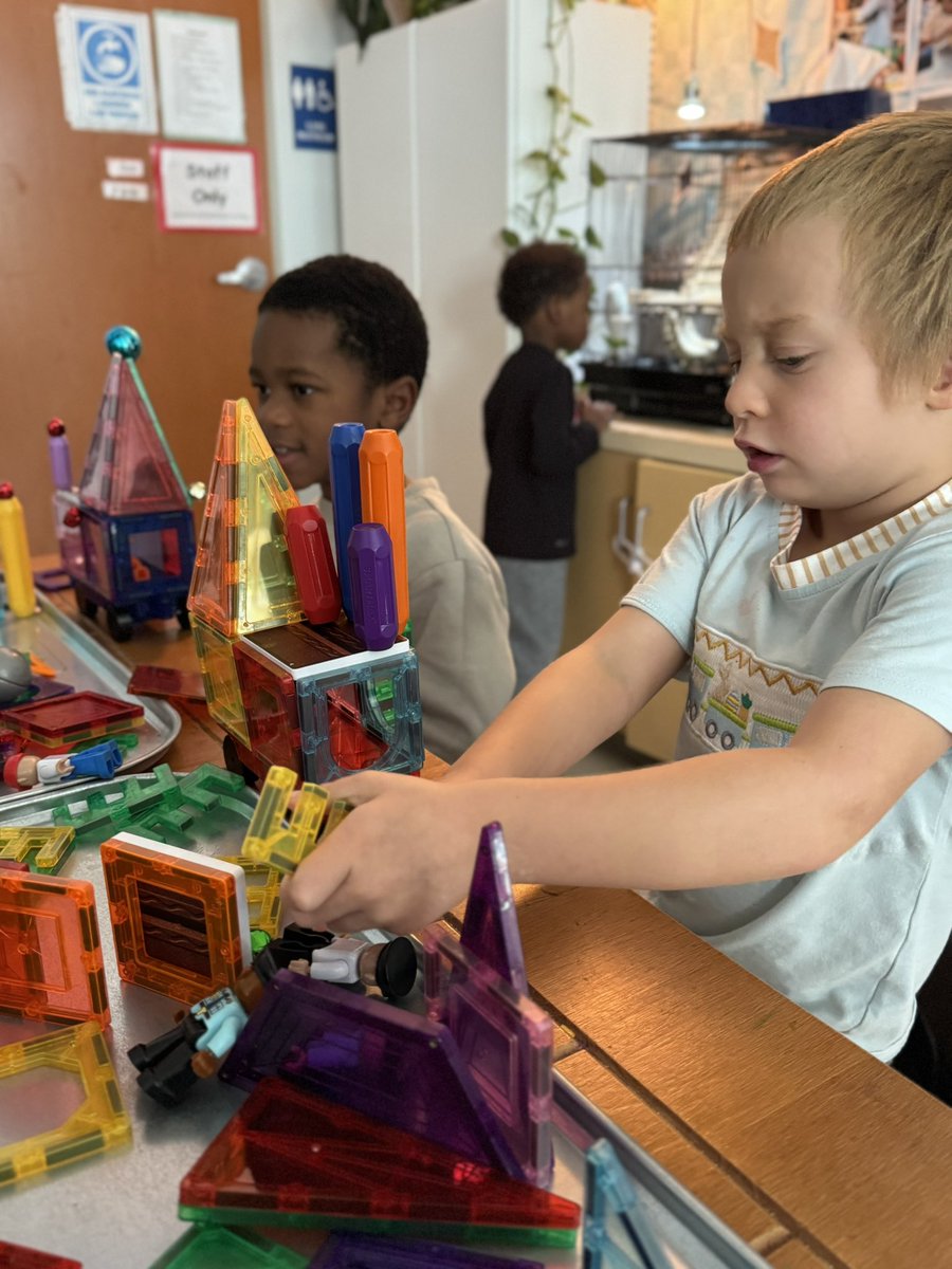 RCPS_EarlyLearn's tweet image. “Magnetic minds at work 🧲✨ Afterschool students building creativity one cube at a time!” #stem #magnets #dph #pat