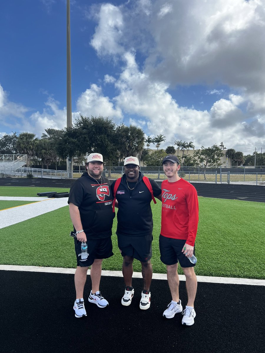 Coach Jarae Thurmond tweet media