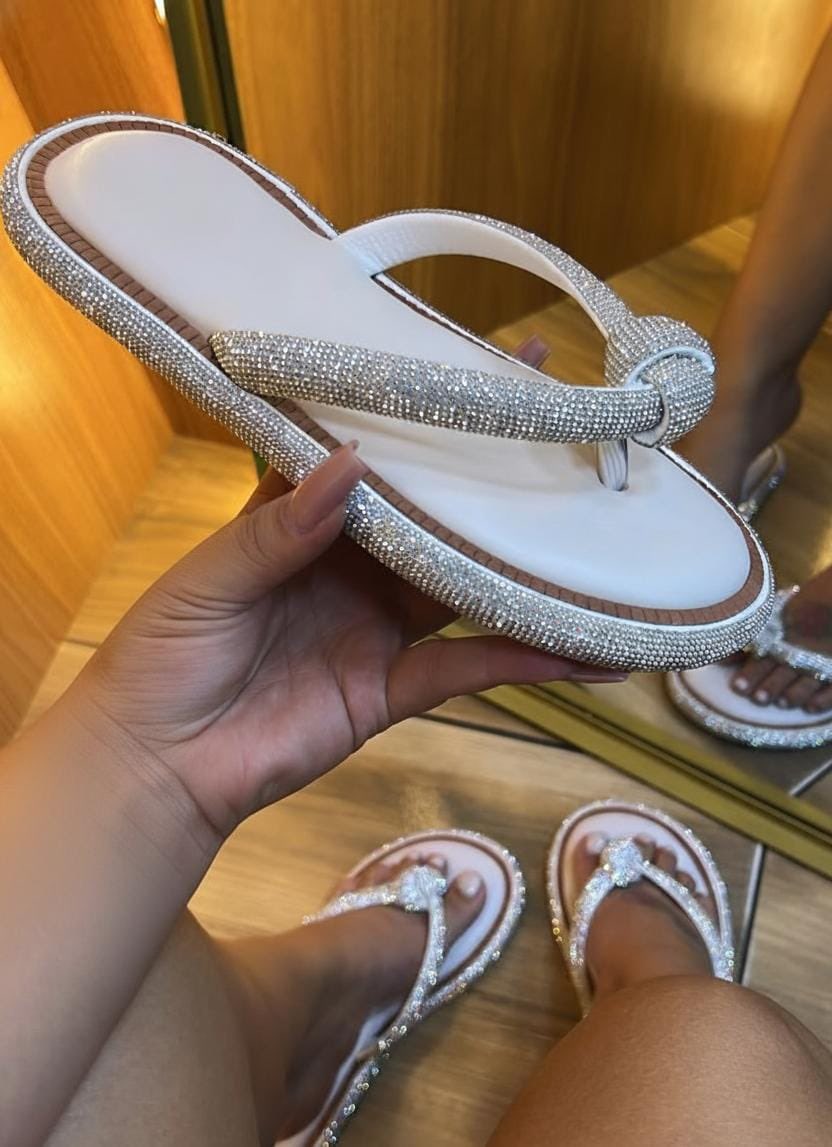 Papete luxo 🤍✨

34 ao 39 📦