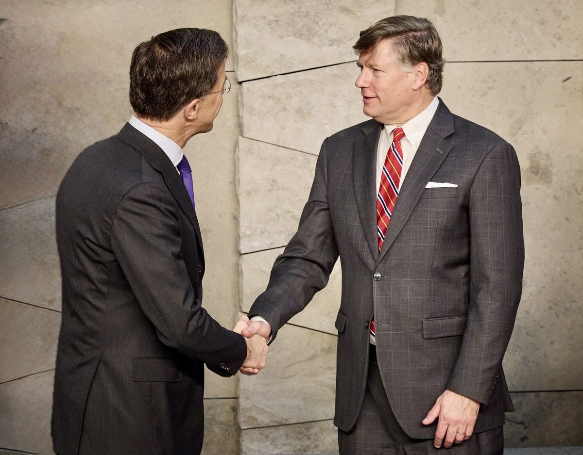 Christopher Landau tweet media