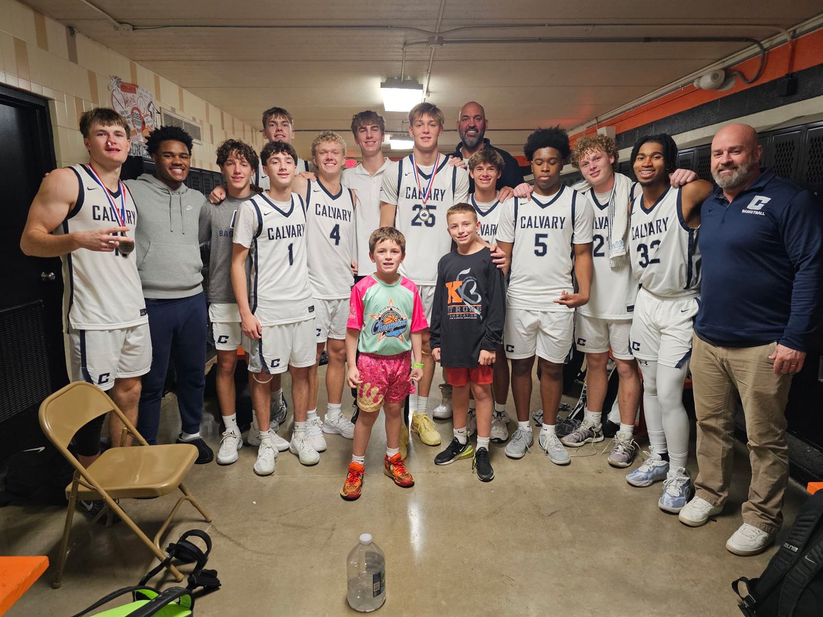 MatthewHathcock's tweet photo. @TheCalvaryBball @madden_geiger @ethanbergantino @SportsCalvary @Andy_Villamarzo @Biggamebobby @RossVDG14 @HSSportsFL @PPSC_Athletics @PinellasHSMedia @thehoopvibe These 2 will following and rooting for the boys all year! Nice win! https://t.co/1nMlqyKsSj