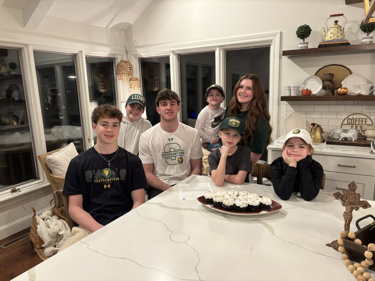 Charlie Grewe tweet media