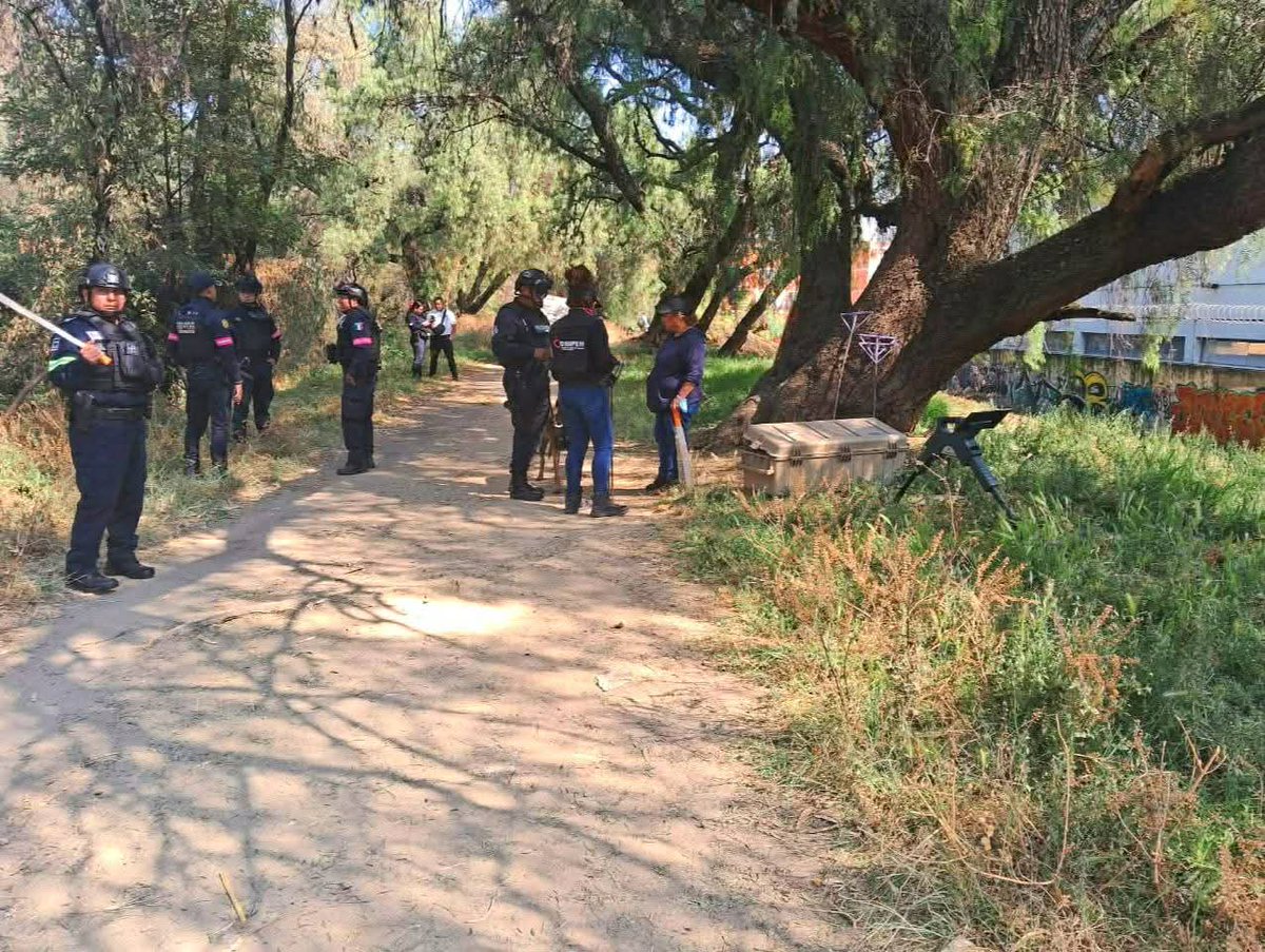 PuntoMedioEdo's tweet photo. 📣⛪🚨 Emite la parroquia de #InfonavitNorte recomendaciones para familias ante creciente #inseguridad en #Izcalli.
En medio del clima de preocupación que persiste en Cuautitlán Izcalli por los recientes casos de inseguridad...
🤳🏻 Más información ⬇️
https://t.co/VWkAnlxfVa https://t.co/LklWh0cNM0