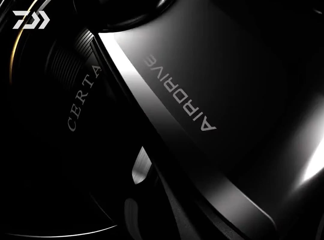 _mydaiwa's tweet photo. Be strong,no limit.
“CERTATE HD”
“AIRDRIVE DESIGN”
Coming Soon.

【YouTube】
https://t.co/rSsUlyJ3Hn

#DAIWA #daiwa #CERTATE #certate #slpworks #fishing #釣り https://t.co/MRlpiCf5Dd