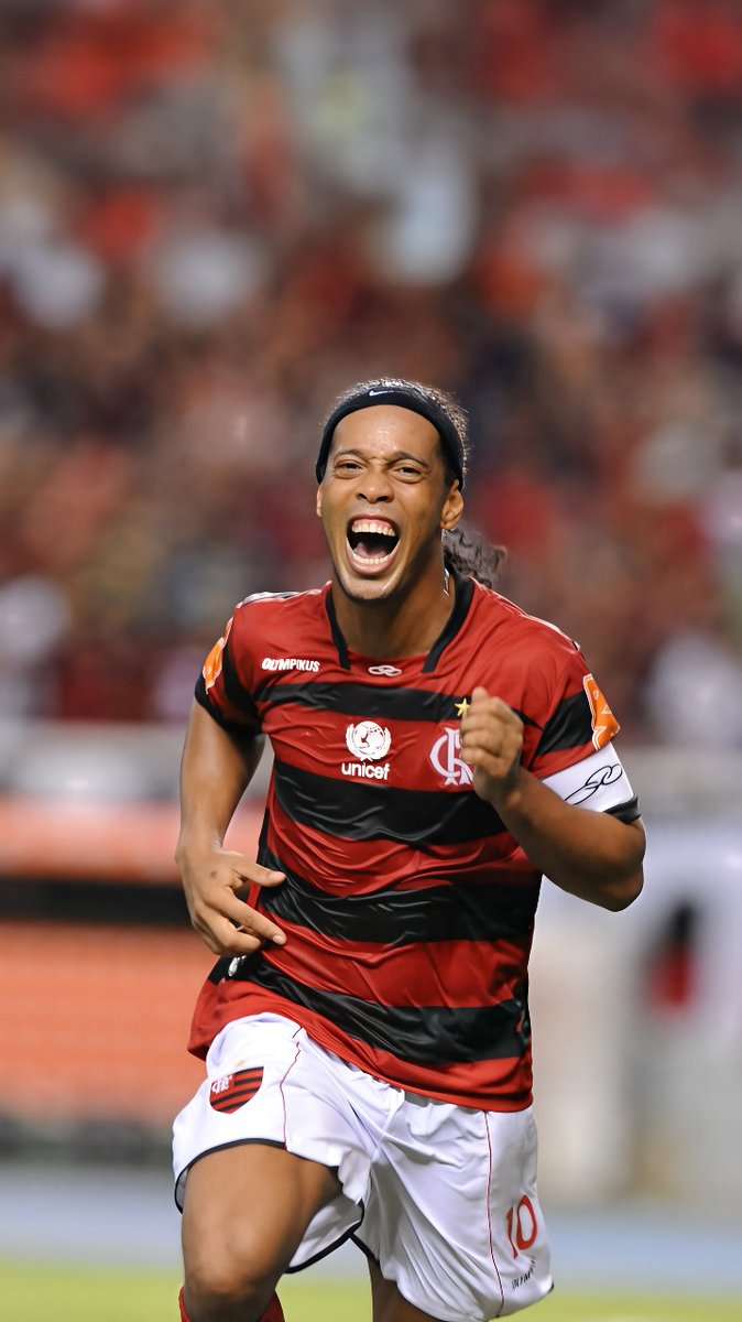 10Ronaldinho's tweet image. MENGO!!!! 🔴⚫🤙🏾