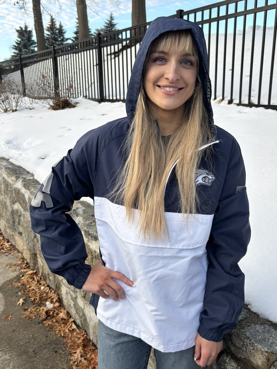 Townandcampusnh's tweet image. 50% OFF SELECT UNH OUTERWEAR!  Come to Town &amp;amp; Campus for your UNH holiday gifts 🎁 #unh #durhamnh